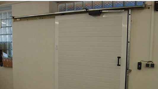 Posuvná vrata do boku